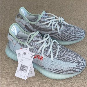 NEW YEEZY BOOST 350 V2 - Blue Tint - SIZE 7